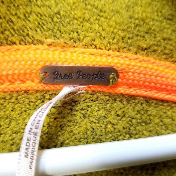 Free People Schoolboy  Cardigan Yellow V-Neck Sz XS Button Up Sweater Oversized - Picture 5 of 11